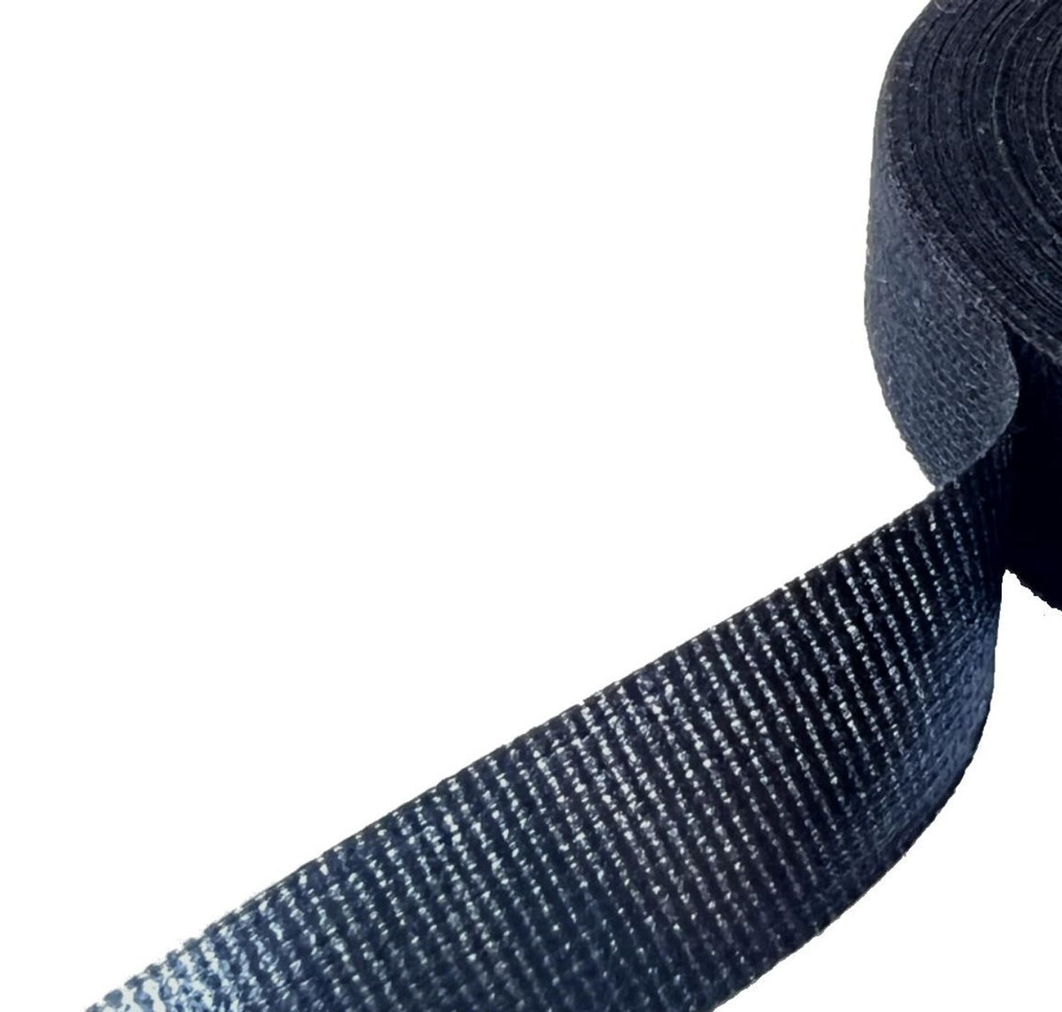 Rolle schwarzes Gewebe-PET-Vliesklebeband mit abgezogenem Bandanfang