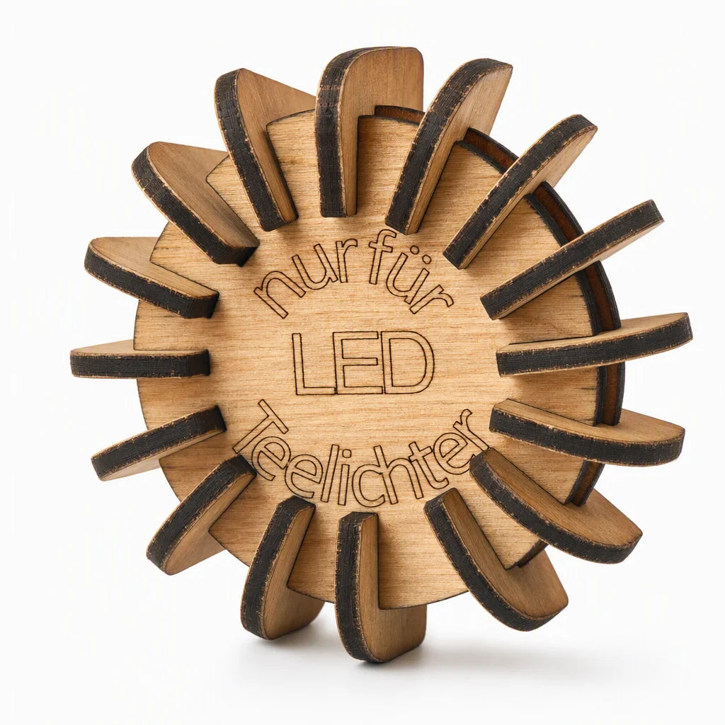 LED-Teelichthalter ›Lille Lys‹ aus Holz – Sonnen-Design