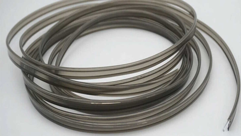 Lichtleiter mit Lasche Schwarz für LED Ambientebeleuchtung Meterware